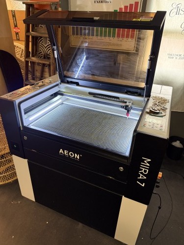 Primary photo Primary photo