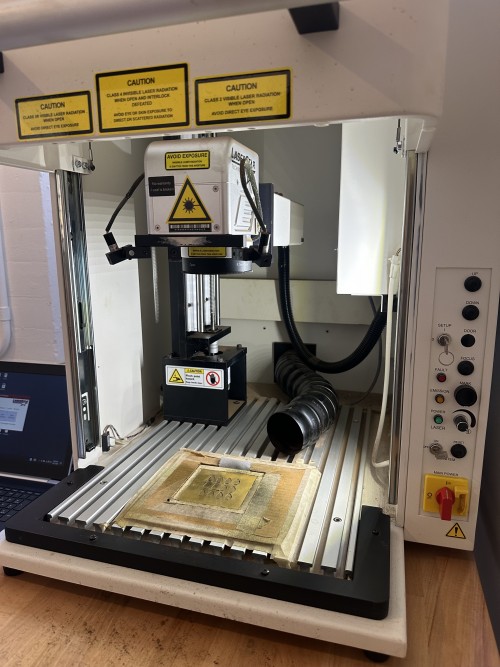 Primary photo Primary photo