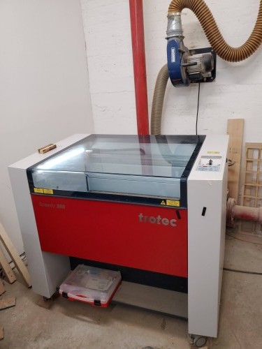 Primary photo Primary photo